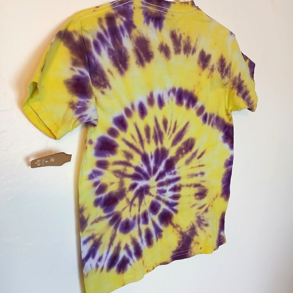 Yellow and Purple Tie Dye T Shirt with Swirl Pattern Unisex Kids Size Small - Picture 8 of 16